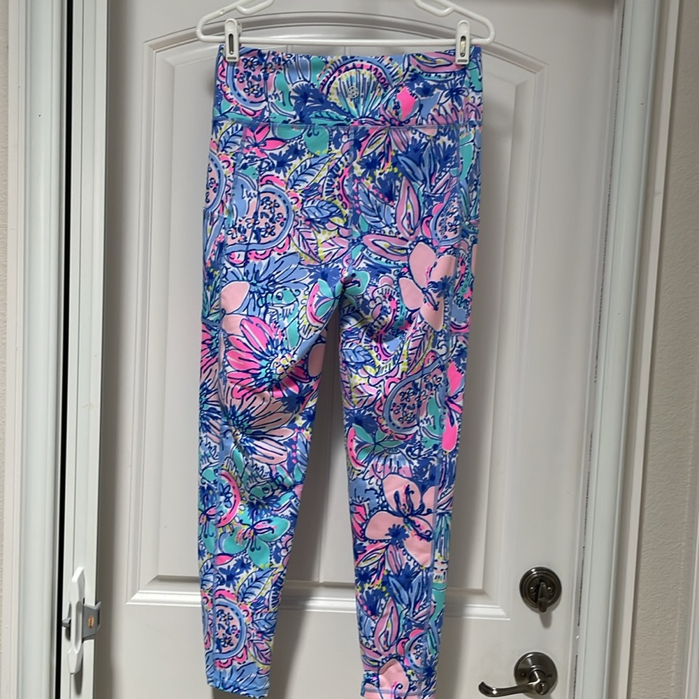 Lilly Pulitzer Luxletic Weekender High Rise Leggings, Pop Up Got Your Back, Lg. - Picture 8 of 10